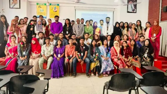 আইইএস কর্তৃক নবীনবরণ অনুষ্ঠান অনুষ্ঠিত