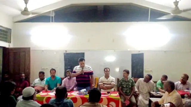 আইনশৃঙ্খলা রক্ষায় ব্যবসায়ী ও বণিক সমিতির সাথে থানা ওসির মতবিনিময়