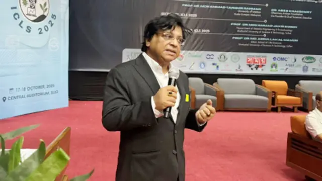 আন্তর্জাতিক সম্মেলনে গোবিপ্রবি উপাচার্যের প্রবন্ধ উপস্থাপন