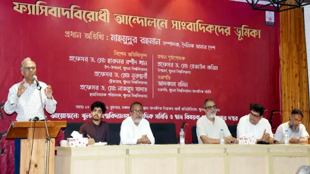 আওয়ামী ফ্যাসিবাদ আর ফিরে আসবে না, কিন্তু ফ্যাসিবাদ ফিরে আসতে পারে : মাহমুদুর রহমান