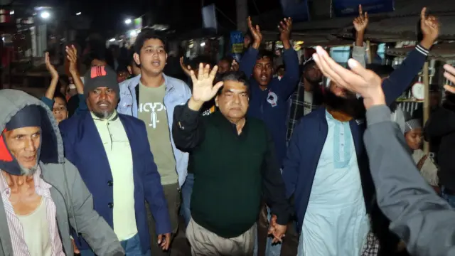 আওয়ামী ভোটারদের  ফুটবল খেলতে হবে
