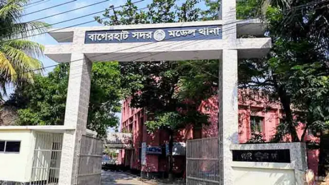 বাগেরহাটে সৌচাগার থেকে গৃহবধুর গলাকাটা মরদেহ উদ্ধার