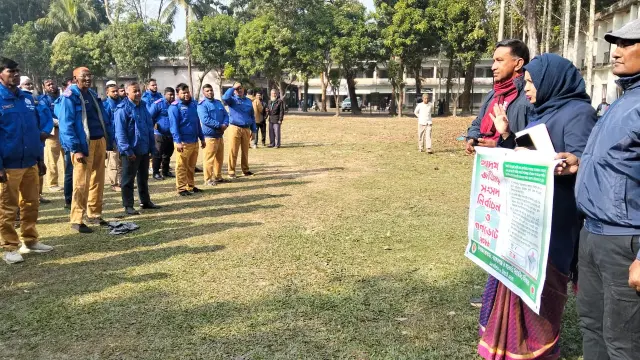 বাকেরগঞ্জে ত্রয়োদশ জাতীয় সংসদ নির্বাচন ও গণভোট উপলক্ষে গ্রাম পুলিশদের নিয়ে প্রচারণা সভা