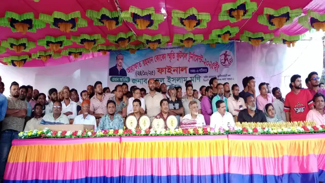 বামনায় আরাফাত রহমান কোকো স্মৃতি ফুটবল টুর্নামেন্টের ফাইনাল অনুষ্ঠিত