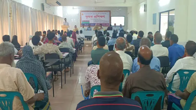 বিনা উদ্ভাবিত ফসলের উচ্চ ফলনশীল ও জনপ্রিয় জাতীসমূহের পরিচিত ও চাষাবাদ কলাকৌশল শীর্ষক কৃষক প্রশিক্ষণ অনুষ্ঠিত