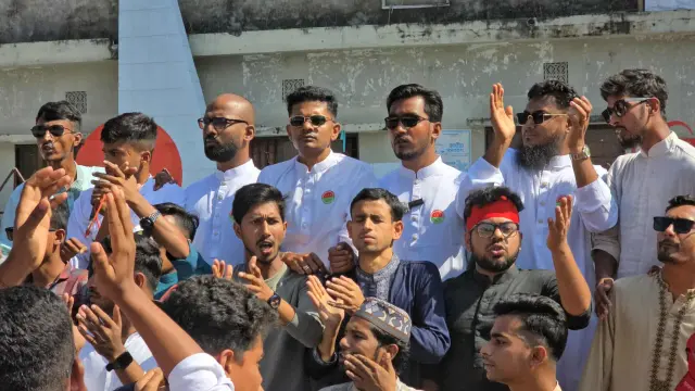 বরগুনার বামনায় ছাত্রদলের নতুন কমিটি ঘোষণায়' আনন্দ মিছিল ও সমাবেশ