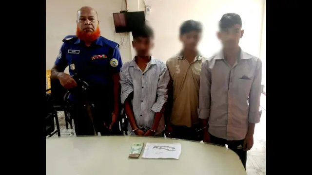 বরগুনার বামনায় চোর চক্রের ৩ সদস্য গ্রেফতার, চোরাই মালামাল ও নগদ টাকা উদ্ধার