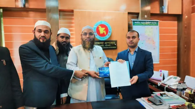 বরিশাল-১ (আগৈলঝাড়া–গৌরনদী ) আসনে বাংলাদেশ ইসলামী আন্দোলন মনোনীত প্রার্থী রাসেল সরদার মেহেদী দলীয় নেতাকর্মীদের নিয়ে মনোনয়ন ফরম সংগ্রহ করেছেন।