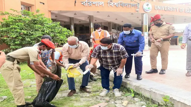 বরিশাল বিশ্ববিদ্যালয়ে পরিচ্ছন্নতা অভিযান অনুষ্ঠিত