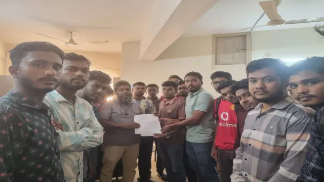 বরিশাল বিশ্ববিদ্যালয় ছাত্রদলের  মার্কশিট ফি মওকুফ ও সমাবর্তন আয়োজনের স্মারকলিপি প্রদান