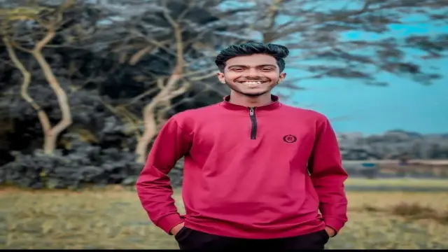 বরিশালে মোটরসাইকেলের নিয়ন্ত্রণ হারিয়ে যুবক নিহত