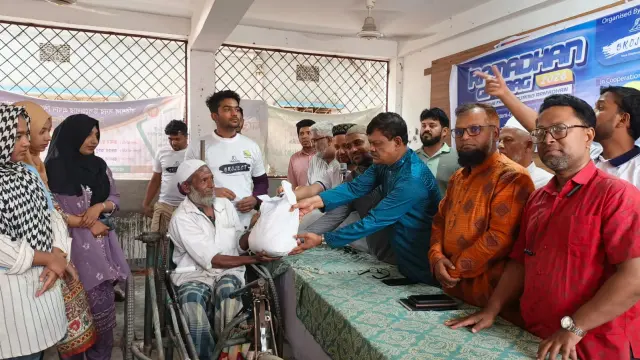 বরিশালে তরুণদের উদ্যোগে ১৭০ অসহায় পরিবারের মাঝে ঈদ সামগ্রী বিতরণ