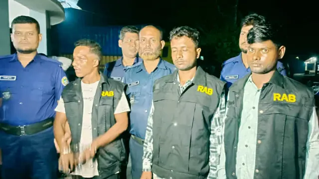 বরিশালের আগৈলঝাড়া ভুয়া র‍্যাব পরিচয়ে প্রতারণা, শ্রমিকদল নেতাসহ গ্রেপ্তার, ৩