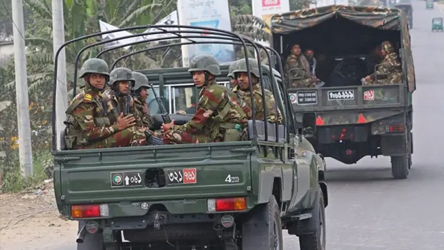 ব্যারাকে ফিরছে সেনা: মৌলভীবাজারে বাড়ছে উদ্বেগ, জননিরাপত্তার জবাবদিহিতা কার?