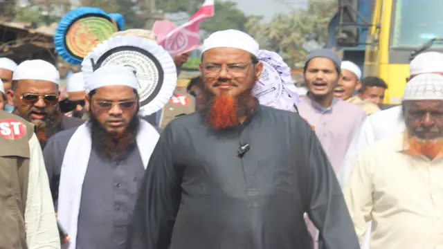 চাঁদাবাজমুক্ত বরিশাল গড়ার প্রতিশ্রুতি দিলেন শায়খে চরমোনাই