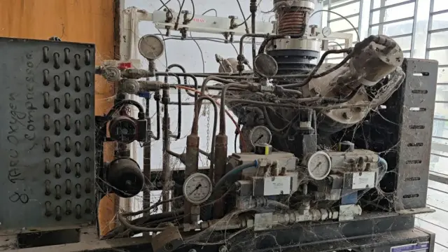 চার বছর ধরে অচল বরগুনা হাসপাতালের অক্সিজেন প্লান্ট, মাসে ৫ লাখ টাকার বেশি অতিরিক্ত ব্যয়