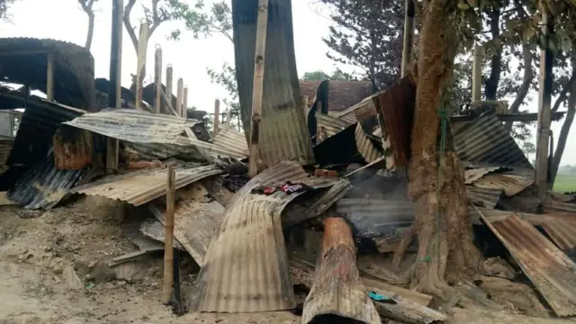 চৌদ্দগ্রামে তুচ্ছ ঘটনায় দফায় দফায় সংঘর্ষ, বাড়িঘরে অগ্নিসংযোগ ও লুটপাট