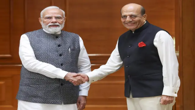 দিল্লিতে মোদীর সঙ্গে বৈঠক দীনেশ ত্রিবেদীর