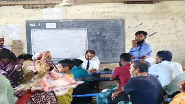 দশমিনায় রোগীদের বিনামূল্যে চিকিৎসাসেবা দিল 'ইয়ুথ এভারগ্রিন সোসাইটি'
