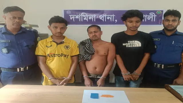 দশমিনায় ইয়াবাসহ তিন মাদক ব্যবসায়ি আটক