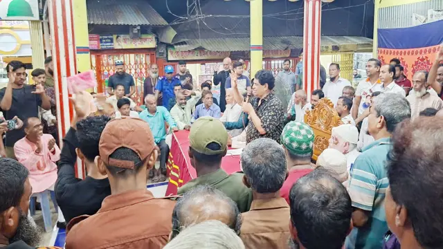 দুর্গাপূজাকে ঘিরে মাঠে  সরোব ছিলেন মনোনয়ন  প্রত্যাশীরা