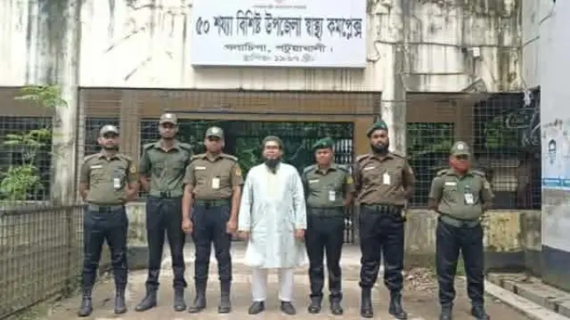 গলাচিপা উপজেলা স্বাস্থ্য কমপ্লেক্সে ৭ সশস্ত্র আনসার সদস্যের দায়িত্ব গ্রহণ