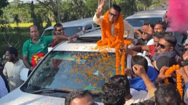 গলাচিপায়  ১৫ বছর পর জন্মভূমি ফিরে ইখতিয়ার রহমান কবির: জনগণের ভালোবাসায় উৎসবমুখর পুরো শহর