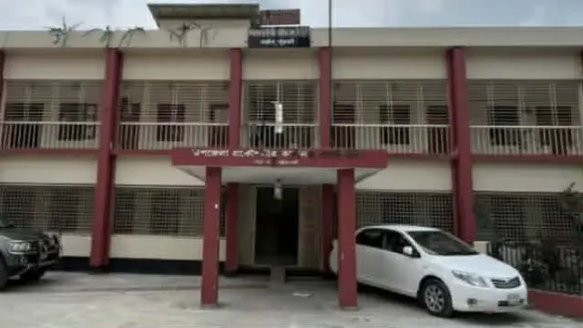 গলাচিপায় এলজিইডির উন্নয়ন কাজে অনিয়মের অভিযোগ, সংস্কারের কয়েক দিনেই ভাঙছে সড়ক