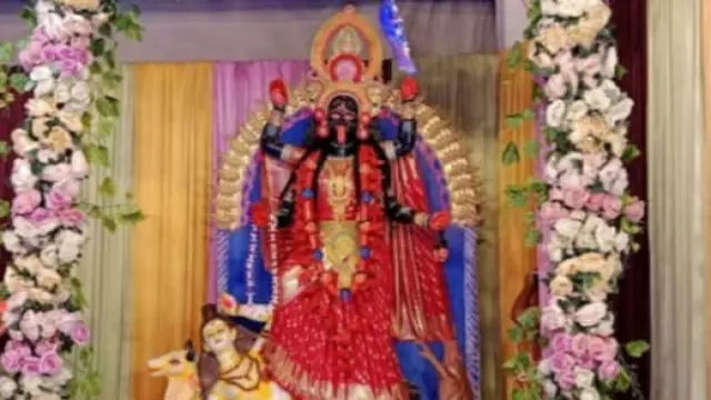 গলাচিপায় জাঁকজমকপূর্ণ আয়োজনে কালীপূজা উদযাপন