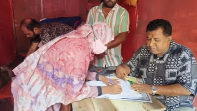 গলাচিপায় ওএমএস এর মাধ্যমে সাশ্রয় মূল্যে আটা বিক্রি শুরু