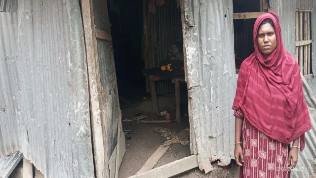 গলাচিপায় তুচ্ছ ঘটনাকে কেন্দ্র করে ঘরে হামলা