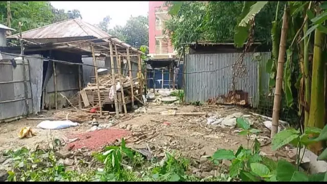 গঙ্গাচড়ায় জমি নিয়ে বিরোধেের জেরে বাড়ি ঘর ভাঙচুর লুটপাটের অভিযোগ