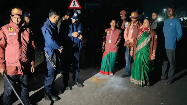 গোপালগঞ্জে ৭টি ভোট কেন্দ্রের সামনে ককটেল বিস্ফোরণ, এলাকা জুড়ে আতংক