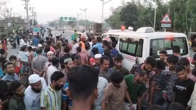 গোপালগঞ্জে বিদ্যুতের খুঁটির সাথে মোটর সাইকেলের ধাক্কা, বন্ধু নিহত, আহত অপর ২ বন্ধু