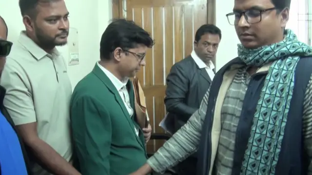 গোপালগঞ্জে এনসিপি, গণঅধিকারসহ ৬ প্রার্থীর মনোনয়ন ফরম সংগ্রহ