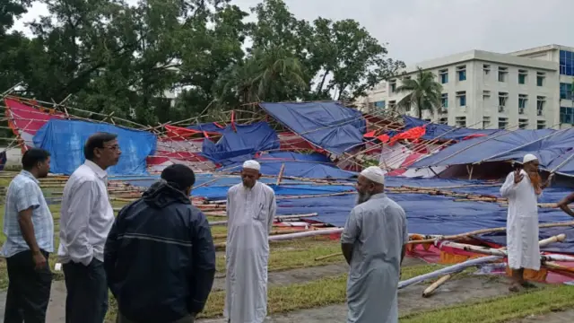 গোপালগঞ্জে কথন কোথায় ঈদের জামাত, ভেঙ্গে পড়েলো ঈদগাহের প্যান্ডেল