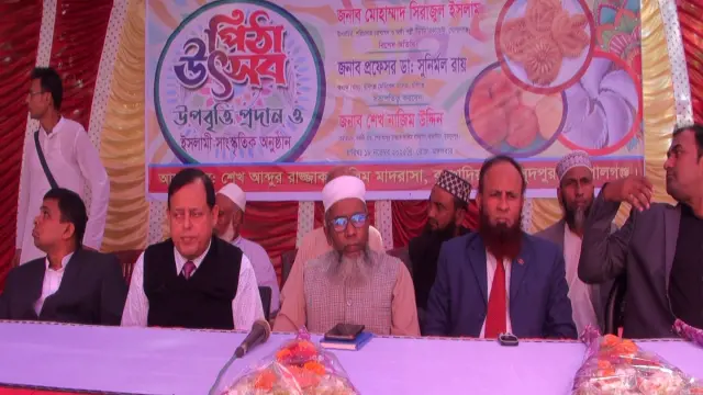 গোপালগঞ্জে অনুষ্ঠিত হলো দিনব্যাপী গ্রাম বাংলার ঐতিহ্যবাহী পিঠা উৎসব