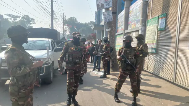 গোপালগঞ্জে ভোটকেন্দ্রে ককটেল বিস্ফোরণ, শিশুসহ আহত-৩