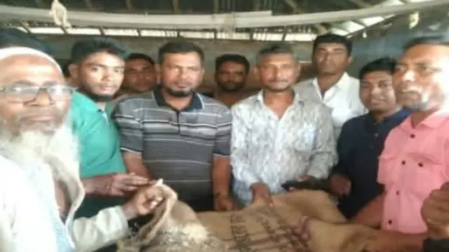 ইলিশ রক্ষায় জেলেদের পাশে মানবিক সহায়তা—গলাচিপায় ৩৮৬ জেলের মাঝে চাল বিতরণ