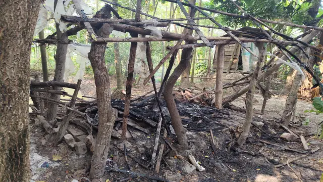 ইন্দুরকানিতে জমিজমা বিরোধে প্রতিপক্ষের পরিত্যক্ত গোয়ালঘরে আগুন