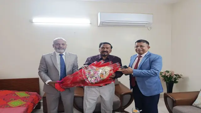 জাতীয় সংসদের স্পিকারের সাথে বরিশাল বিশ্ববিদ্যালয় উপাচার্যের সৌজন্য সাক্ষাৎ
