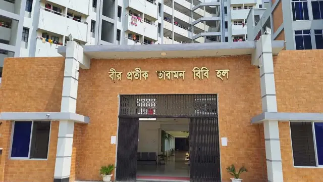 জুলাই গণঅভ্যুত্থান দিবস উপলক্ষে যবিপ্রবির বীর প্রতীক তারামন বিবি হলে বৃক্ষরোপণ কর্মসূচি