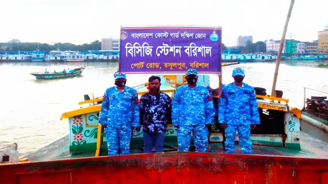 কাউনিয়ায় অবৈধ বালু উত্তোলনের বিরুদ্ধে অভিযান, ড্রেজার ও বাল্কহেড জব্দ