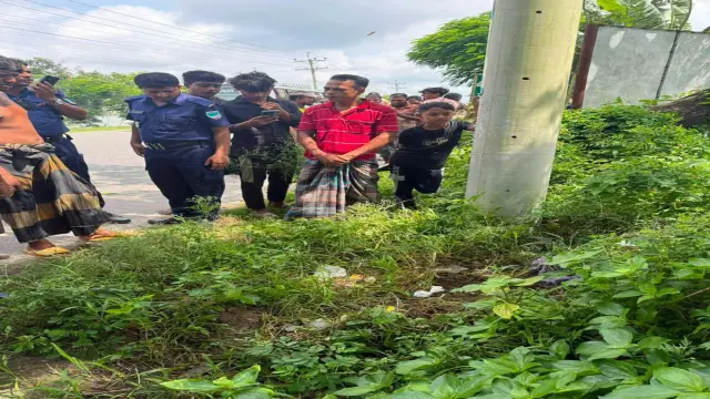কেশবপুরে হঠাৎ ককটেল বিস্ফোরণ,আহত ১ জন।