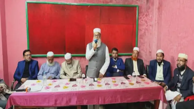 কেশবপুরে সাংবাদিকদের সাথে অধ্যাপক মুক্তার আলীর মতবিনিময়।
