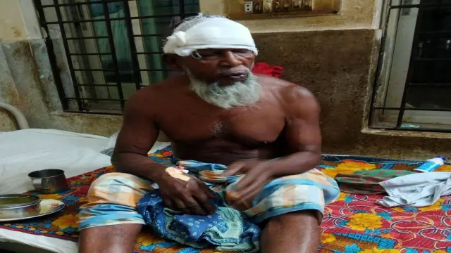 কেশবপুরে সড়ক দুর্ঘটনায় বীর মুক্তিযোদ্ধা আব্দুর রহমান আহত।