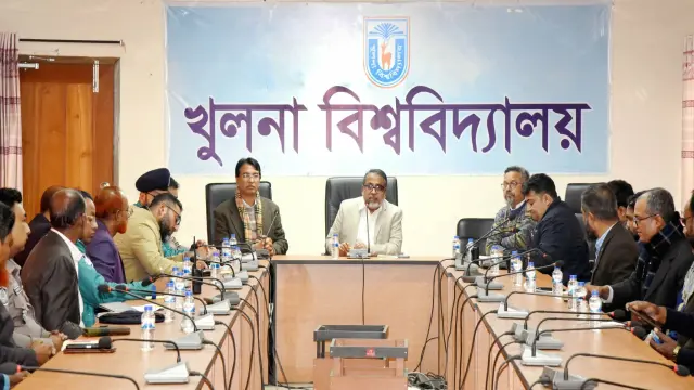 খুবিতে ’২১ ব্যাচের শিক্ষা সমাপনী অনুষ্ঠিত    অগ্রজদের পথ অনুসরণ করে সামনে এগিয়ে যেতে হবে : উপাচার্য