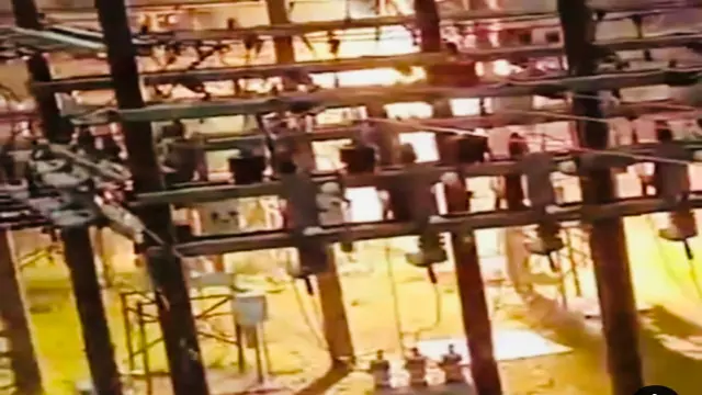 মেহেন্দিগঞ্জ পল্লী বিদ্যুৎতে বজ্রপাত,৫ঘন্টা পর বিদ্যৎ সরবরাহ স্বাভাবিক।