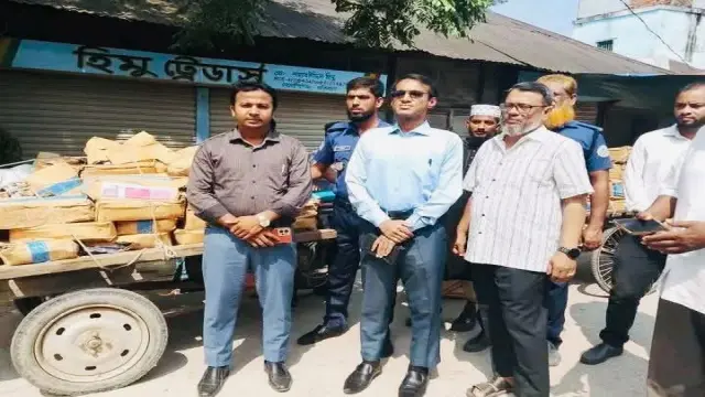 মেহেন্দিগঞ্জে নিষিদ্ধ কীটনাশক জব্দ, ব্যবসায়ীর ৮০ হাজার টাকা জরিমানা।