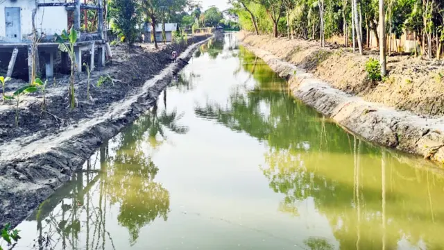 মরা খাল পুনঃখননে বাড়বে ফসল উৎপাদন, রক্ষা পাবে জীববৈচিত্র
